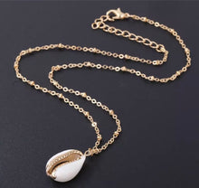 Load image into Gallery viewer, Cowrie Necklace